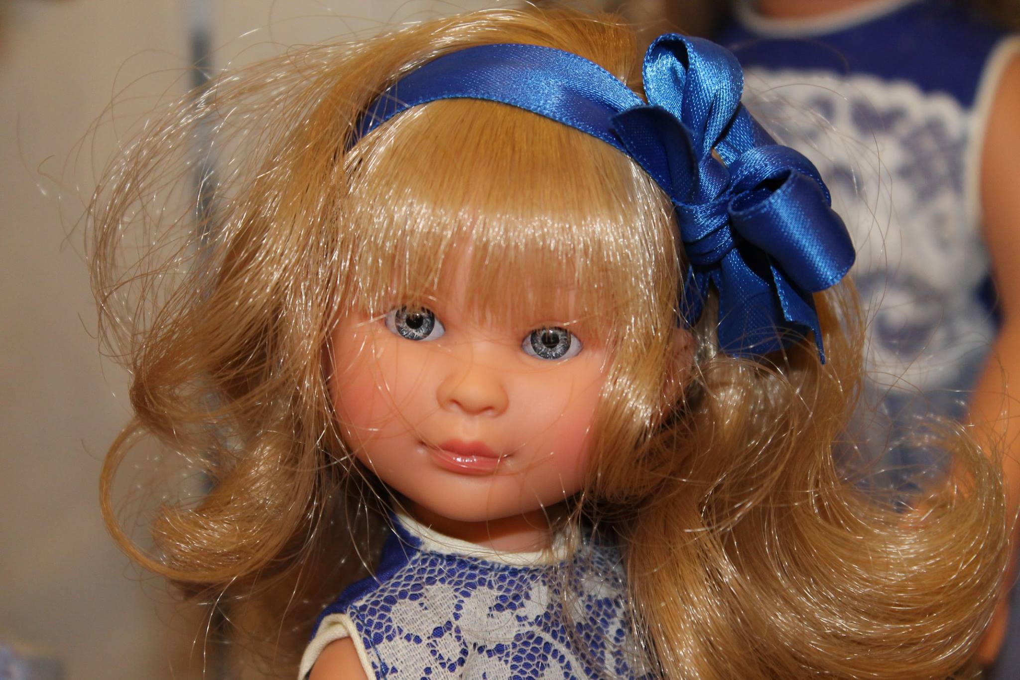 Кукла Селия в синем платье, 30 см.  