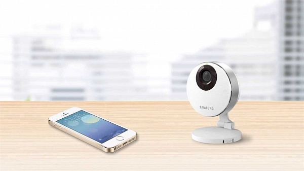 Wi-Fi видеоняня Samsung SmartCam SNH-C6417BN 
