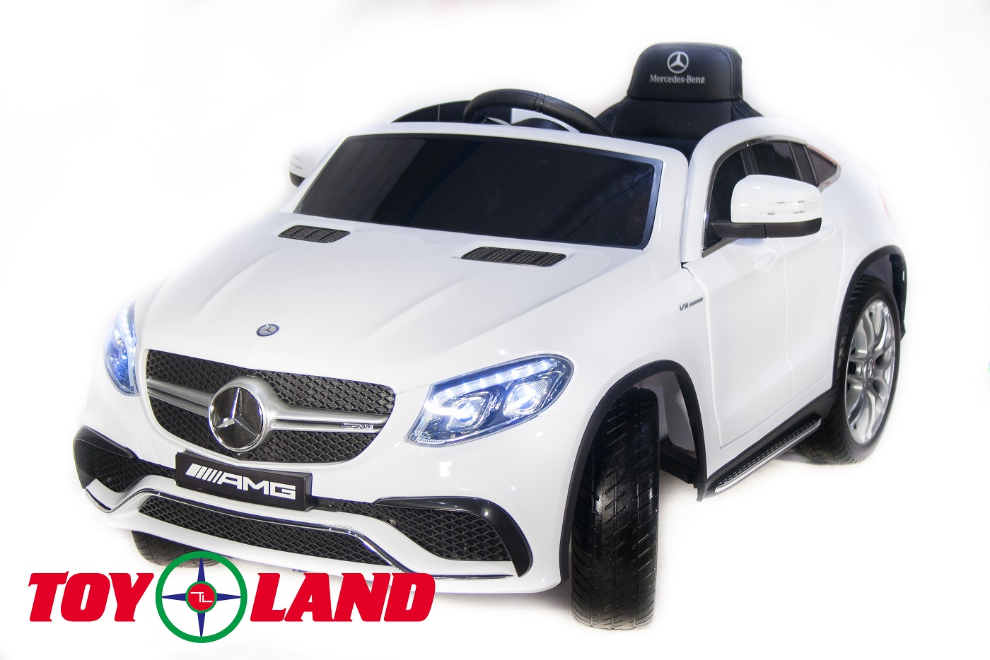 

Электромобиль Mercedes-Benz AMG GLE63 Coupe белого цвета