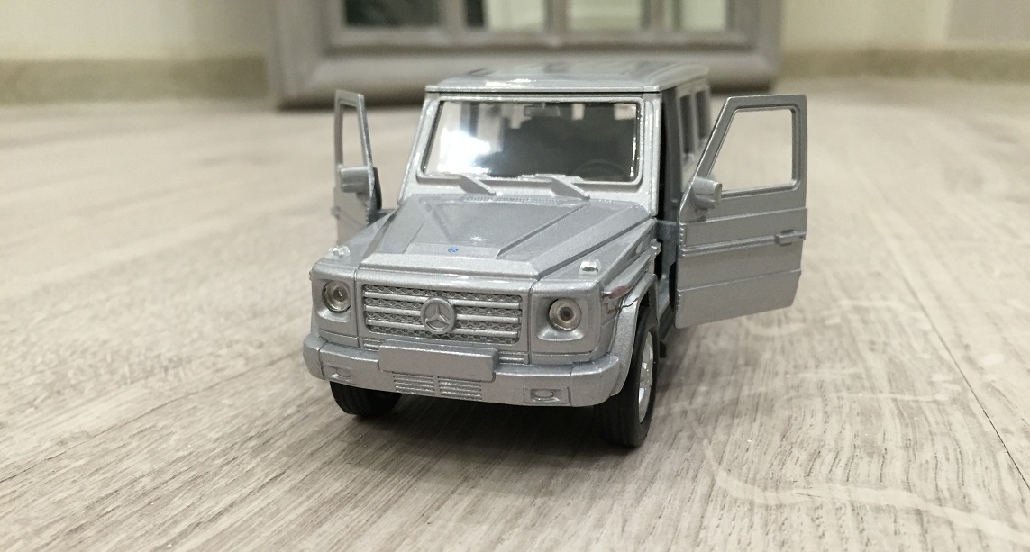 Модель Mercedes-Benz G-Class, масштаб 1:38  