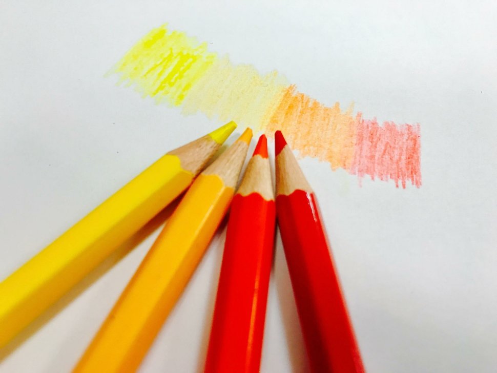 Цветные карандаши 12 оттенков, в коробке с европодвесом  