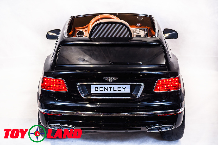 Электромобиль Bentley Bentayga черного цвета  