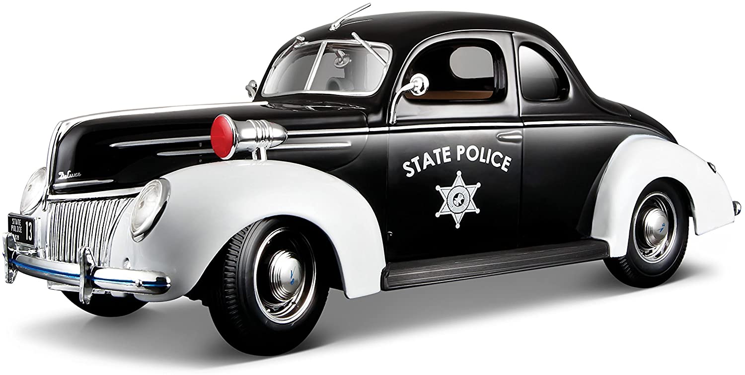

Ford Deluxe-Police 1939 года, масштаб 1:18