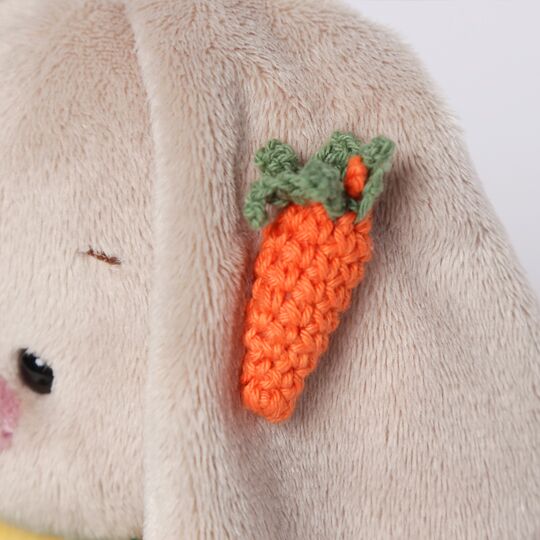 Мягкая игрушка – Зайка Ми в желтом сарафане с морковой, малыш, 15 см  