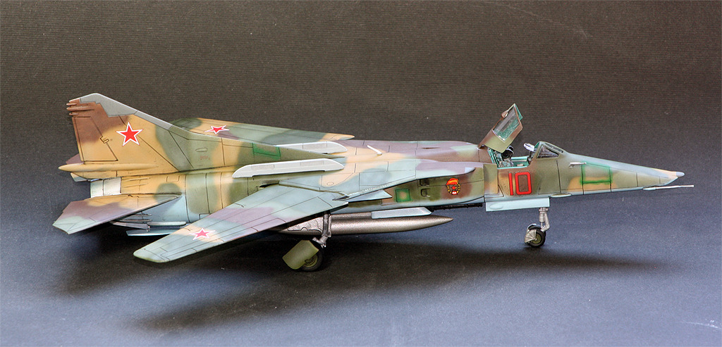 Сборная модель - Самолет "МиГ-27"  
