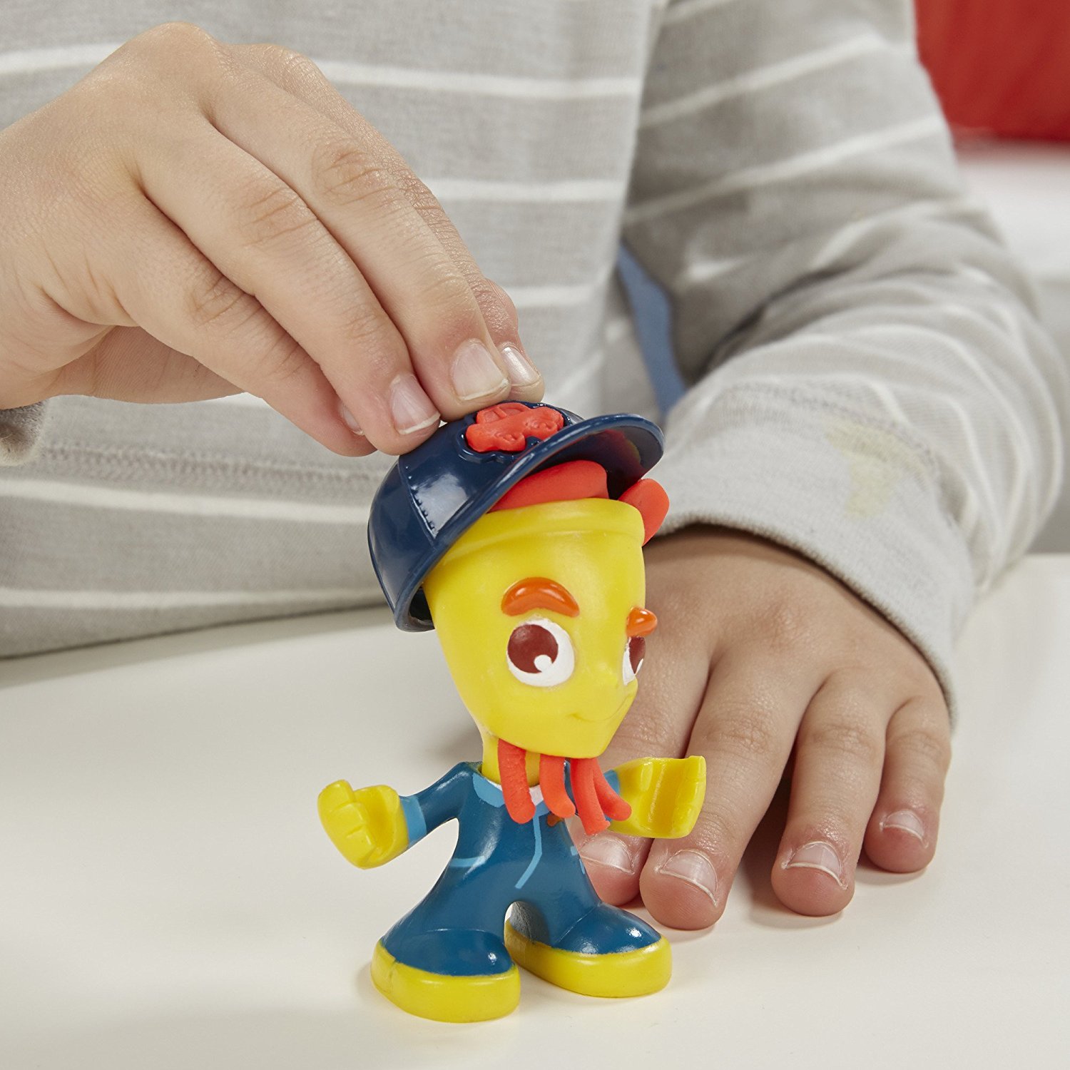 Набор Play-Doh - Город главная улица + фигурки  