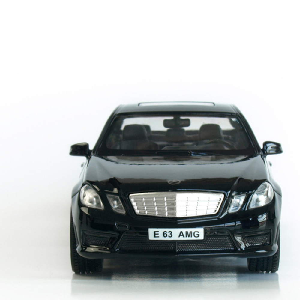 

Металлическая инерционная машина RMZ City - Mercedes Benz E63 AMG, 1:32, черный матовый