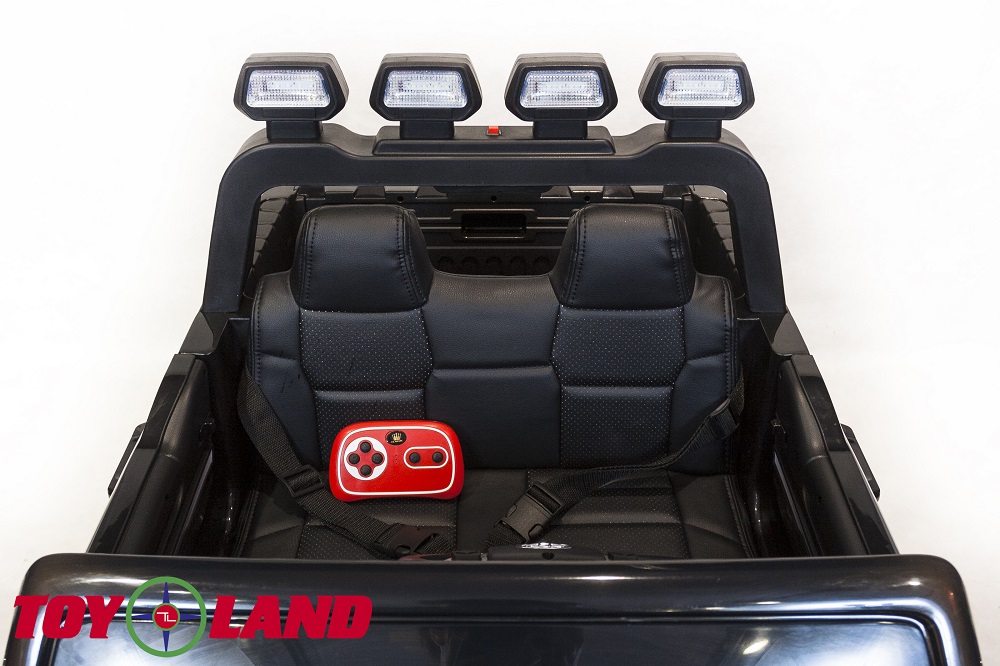 Электромобиль Toyota Tundra Mini черного цвета  