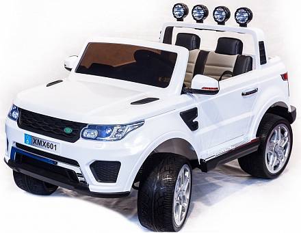 Электромобиль Range Rover белого цвета 