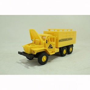 Грузовик с закрытым кузовом, инерционный, световые и звуковые эффекты (Shantou, M7711-2E)