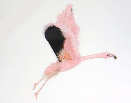 Розовый фламинго летящий, 97 см 