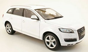 Модель машины 1:34-39 Audi Q7 (Welly, 43706)