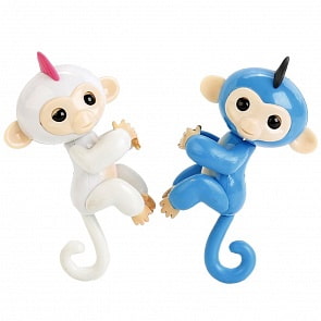 Набор из 2 фигурок обезьянок Fingerlings, свет и звук (B1660704) (ассортимент)