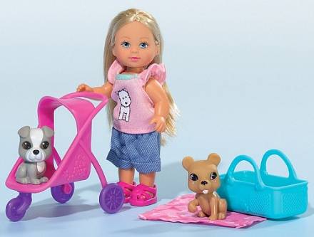 Кукла Еви с собачками 