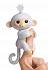 Интерактивная обезьянка Fingerlings – Шугар, белая, 12 см, звук  - миниатюра №3