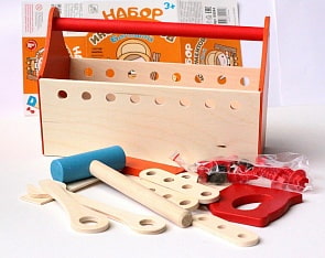 Набор инструментов – Большой: молоток, пила, ключ, отвертка, уголок, болты, гайки, плашки (Десятое королевство, 04044ДК)