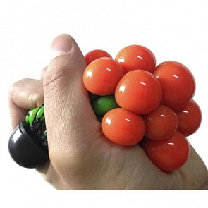 Стрессбол "Жмяка" зелено-красный (Family Fun, STB001)