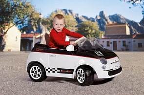 Белая машинка с электрическим приводом - FIAT 500 (PEG – PEREGO, OR0065) Белая машинка с электрическим приводом - FIAT 500 (PEG – PEREGO, OR0065)