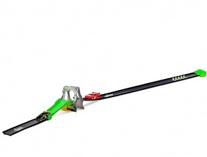 Автомобильная трасса с трамплином и инерционной машинкой масштабом 1:55 (Bburago, 18-30277)