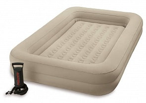 Детский надувной матрас Kidz Travel Bed Set 107 х 168 х 25 см, с ручным насосом (Intex, с66810)