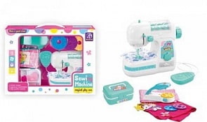 Набор бытовой техники - Швейная машинка с аксессуарами, свет (1711U001)