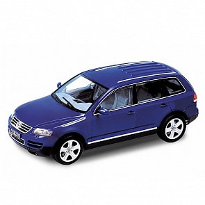 Металлическая коллекционная машинка VW Touareg, масштаб 1:18 (Welly, 12532)