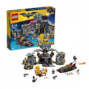Lego Batman Movie. Нападение на Бэтпещеру (LEGO, 70909-L)