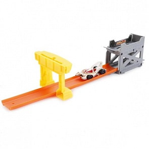 Мини-трек с мишенью и металлической машинкой (Технопарк, S2693-R)