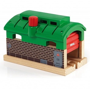 Железнодорожное депо с механизмом подъема и опускания двери (Brio, 33574)