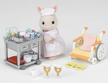 Sylvanian Families - Медсестра с аксессуарами 