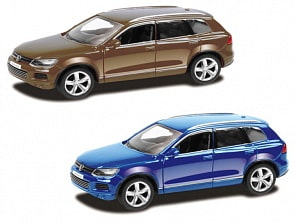 Машина металлическая Volkswagen Touareg 1:64, 2 цвета – синий или коричневый (RMZ City, 344022)