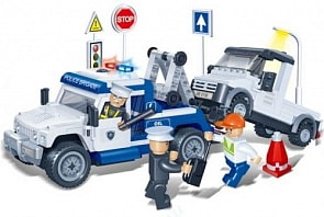 Конструктор с аксессуарами - Эвакуатор (BANBAO, 8345)